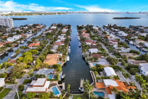 1925 NE 119th Rd, North Miami, FL 33181, Sold 01/31/23
