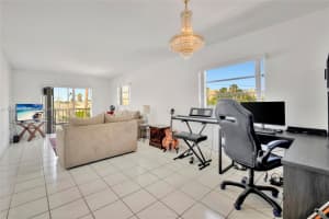 855 Euclid Ave, Miami Beach, FL 33139, Sold 02/28/23