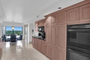 1800 NE 114th St, Miami, FL 33181, Sold 03/14/23