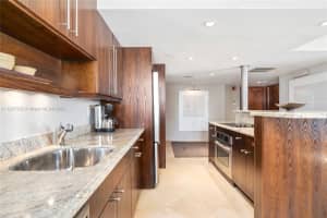 1621 Bay Rd, Miami Beach, FL 33139, Sold 01/11/23