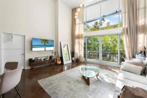 221 Jefferson Ave APT 6, Miami Beach, FL 33139, Sold 05/19/23