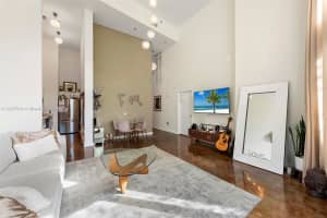 221 Jefferson Ave APT 6, Miami Beach, FL 33139, Sold 05/19/23