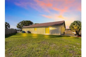 16901 NW 75th Ct, Hialeah, FL 33015, Sold 01/03/23