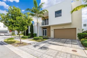 10042 NW 76th Terrace, Doral, FL 33178, Sold 01/19/23