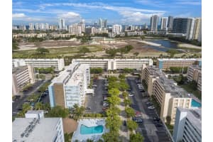 401 NE 14th Ave, Hallandale Beach, FL 33009, Sold 03/03/23