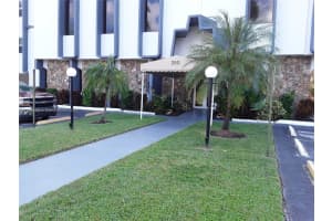 200 Diplomat Pkwy APT 326, Hallandale Beach, FL 33009, Sold 12/21/22