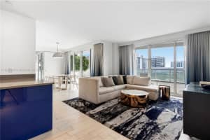 3101 Bayshore Dr, Fort Lauderdale, FL 33304, Sold 03/29/23