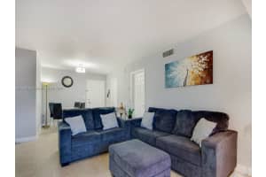 4717 NW 7th St, Miami, FL 33126, Sold 12/14/22