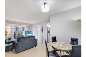 4717 NW 7th St, Miami, FL 33126, Sold 12/14/22