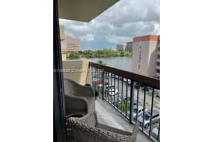 5249 NW 7th St, Miami, FL 33126, Sold 12/21/22