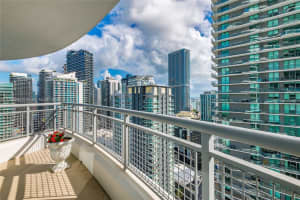 60 SW 13th St Apt 3224, Miami, FL 33130, Sold 01/17/23