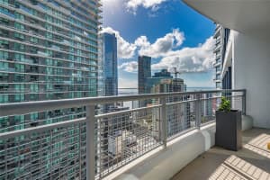 60 SW 13th St Apt 3224, Miami, FL 33130, Sold 01/17/23