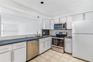 1020 Meridian Ave APT 309, Miami Beach, FL 33139, Sold 03/23/23
