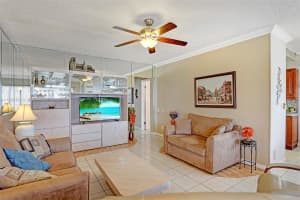 925 SW 11th Ave, Hallandale Beach, FL 33009, Sold 01/31/23