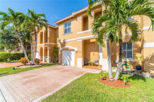 13545 NW 9th St, Pembroke Pines, FL 33028, Sold 12/22/22
