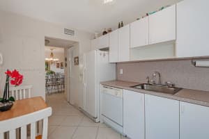3990 NW 42nd Ave, Lauderdale Lakes, FL 33319, Sold 05/12/23