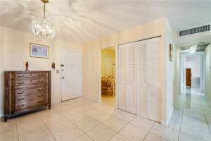 401 Golden Isles Dr APT 1114, Hallandale Beach, FL 33009, Sold 12/28/22