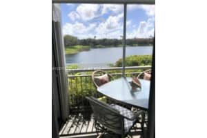 8590 SW 212th St APT 104, Cutler Bay, FL 33189, Sold 12/12/22