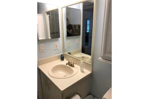 8590 SW 212th St APT 104, Cutler Bay, FL 33189, Sold 12/12/22