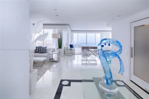 3802 NE 207th St APT 2601, Aventura, FL 33180, Sold 02/07/23