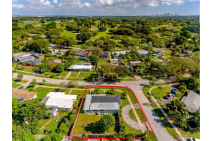 849 Fairway Dr, Plantation, FL 33317, Sold 03/16/23