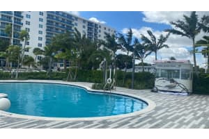 7501 E Treasure Dr #2k, North Bay Village, FL 33141, Sold 01/17/23
