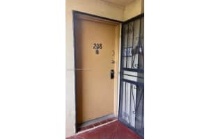 8895 Fontainebleau Blvd, Miami, FL 33172, Sold 04/27/23