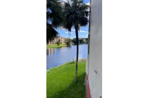 8895 Fontainebleau Blvd, Miami, FL 33172, Sold 04/27/23