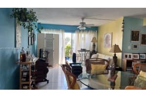 8895 Fontainebleau Blvd, Miami, FL 33172, Sold 04/27/23