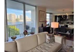 2780 NE 183rd St, Aventura, FL 33160, Sold 01/04/23