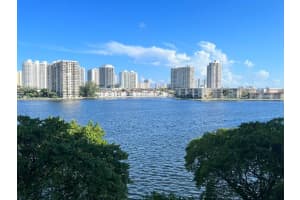 2780 NE 183rd St, Aventura, FL 33160, Sold 01/04/23