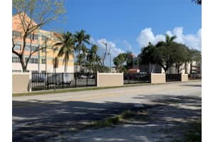 6195 NW 186th St, Hialeah, FL 33015, Sold 03/10/23