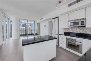 92 SW 3rd St APT 4210, Miami, FL 33130, Sold 03/14/23