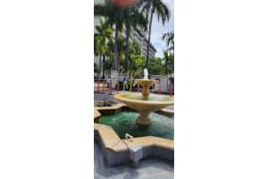 4550 NW 9th St #215e, Miami, FL 33126, Sold 12/26/22