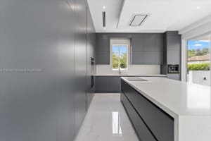 10181 NW 27th St, Doral, FL 33172, Sold 04/06/23