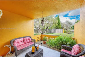 9711 Fontainebleau Blvd, Miami, FL 33172, Sold 12/16/22