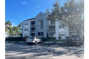 8620 SW 212th St APT 204, Cutler Bay, FL 33189, Sold 12/27/22