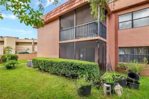 6580 W 27th Ct Apt 12-58, Hialeah, FL 33016, Sold 01/19/23