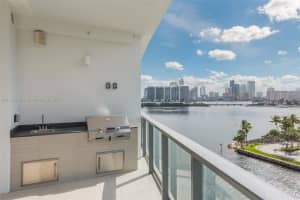 3250 NE 188th St APT 607, Aventura, FL 33180, Sold 05/10/24