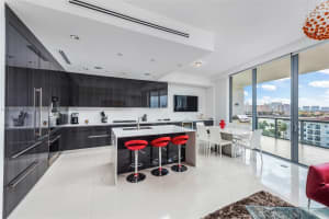3250 NE 188th St APT 607, Aventura, FL 33180, Sold 05/10/24