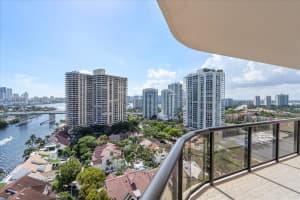 19667 Turnberry Way #19b, Miami, FL 33180, Sold 02/24/23