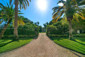 12 Lagorce Cir, Miami Beach, FL 33141, Sold 10/05/23