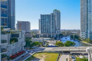 41 SE 5th St, Miami, FL 33131, Sold 01/11/23