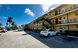 2800 NE 203rd St a15, Miami, FL 33180, Sold 01/13/23