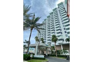 2899 Collins Ave APT 443, Miami Beach, FL 33140, Sold 04/12/23