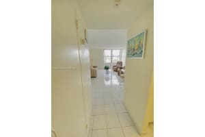 2899 Collins Ave APT 443, Miami Beach, FL 33140, Sold 04/12/23