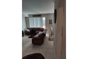 8936 W Flagler St APT 214, Miami, FL 33174, Sold 01/09/23