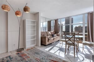 800 Parkview Dr APT 826, Hallandale Beach, FL 33009, Sold 02/03/23