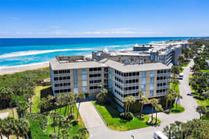 669 NE Plantation Rd APT 404, Stuart, FL 34996, Sold 03/13/23