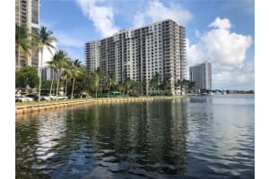 18151 NE 31st Ct APT 302, Aventura, FL 33160, Sold 04/04/23